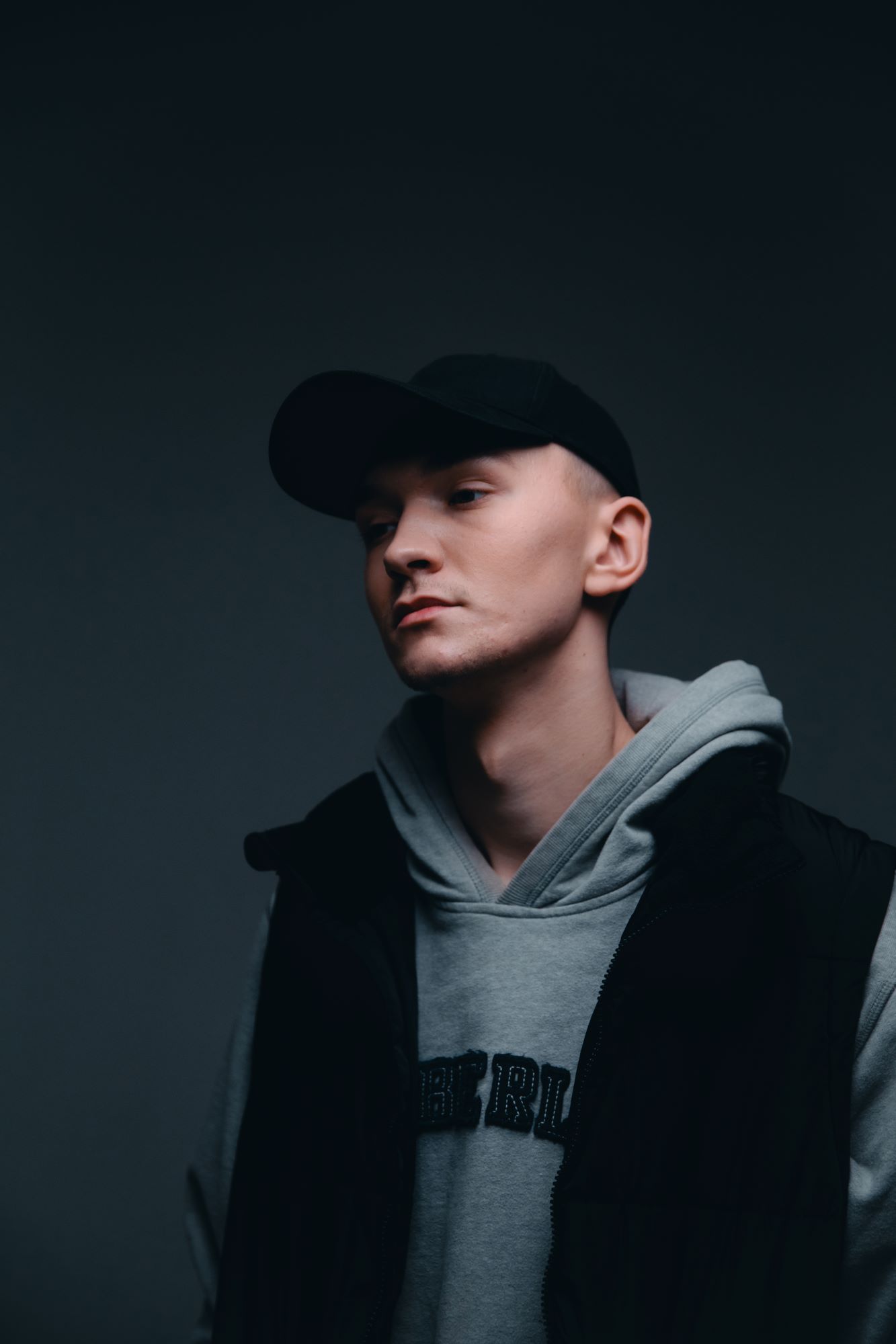 Автор хіта «за горизонтами» NAIMES підкорює серця слухачів синглом «ламало»