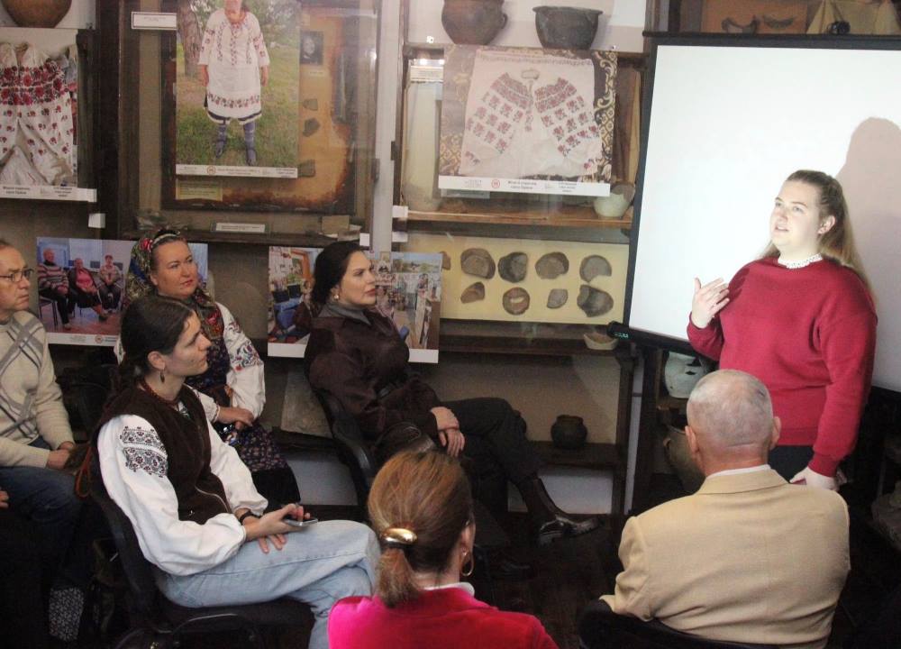 Круглий стіл у Вишгороді об’єднав науковців та музейників задля збереження живих традицій