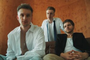 “Подаруй” – новий сингл DVA про кохання, що вже минуло, але не зникло