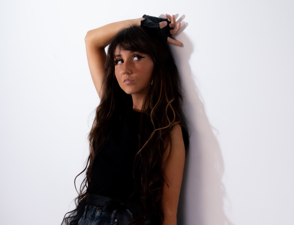 «Все по плану»: новий трек VICTORIA NIRO як маніфест впевненості та внутрішньої сили