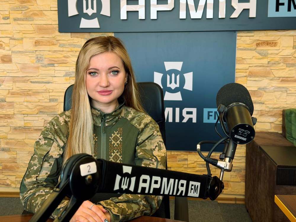 Військова співачка Охтирчанка презентує пісню про спецпідрозділ «Омега» НГУ до річниці його створення